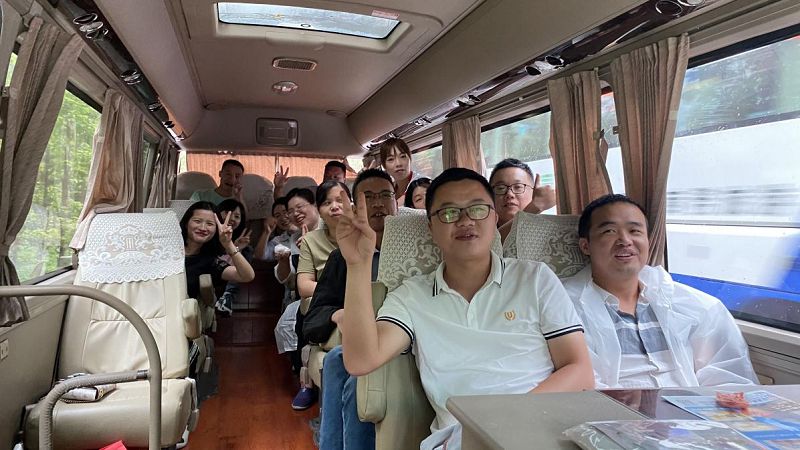 张家界团建旅游